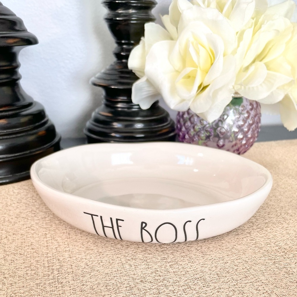 🆕Rae Dunn THE BOSS Ceramic Pet Bowl